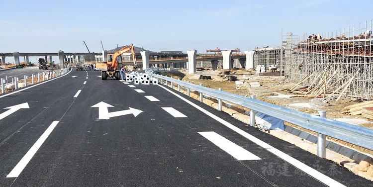 平潭县综合实验区苏平路公路波形护栏施工05 平潭县综合实验区苏平路公路波形护栏施工05