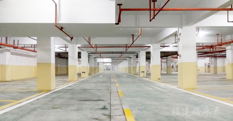 南安市江滨路地下停车场划线(图5) 南安市江滨路地下停车场划线(图5)