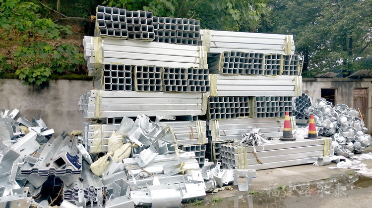 三明到南平高速公路两波改三波波形护栏改建工程(图3) 三明到南平高速公路两波改三波波形护栏改建工程(图3)