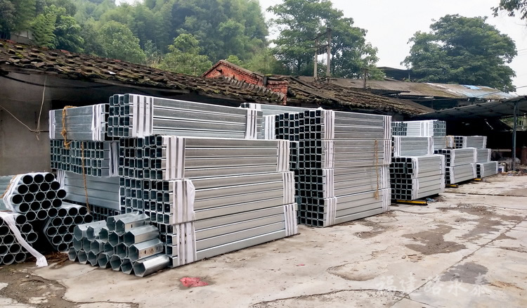 三明到南平高速公路两波改三波波形护栏改建工程(图1) 三明到南平高速公路两波改三波波形护栏改建工程(图1)